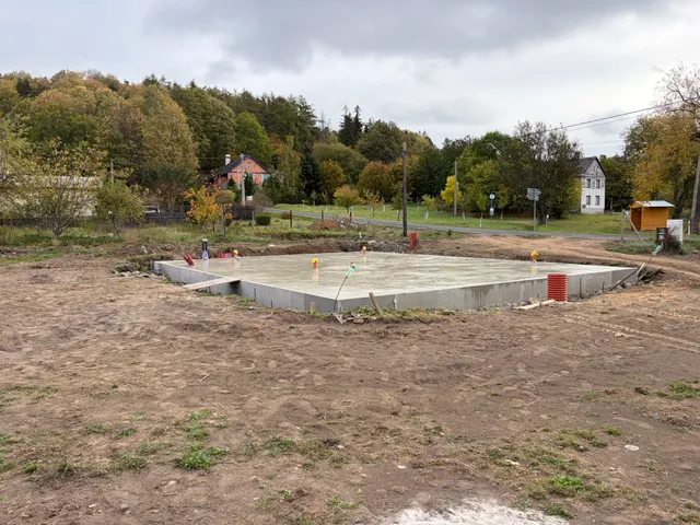 Hotová základová deska v celkovém pohledu.